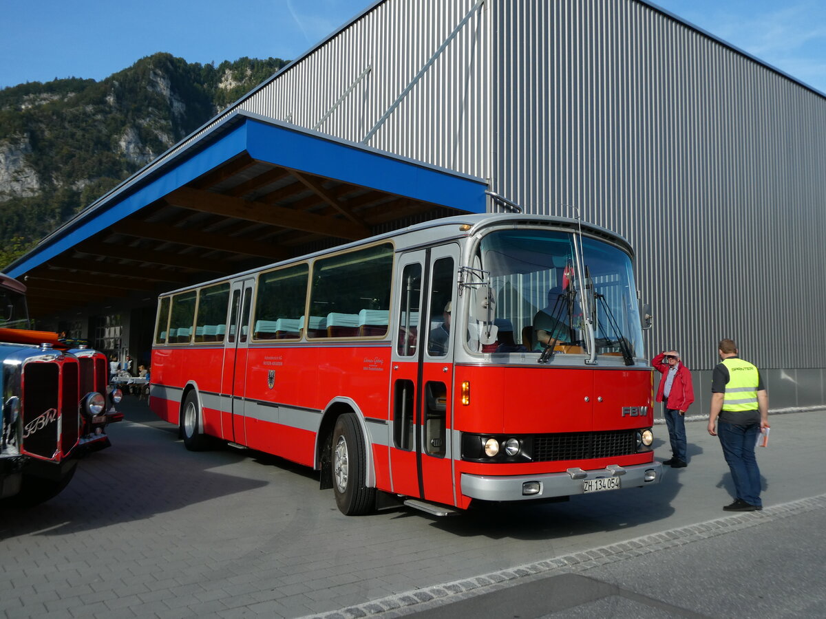 (228'516) - Gehrig, Rudolfstetten - ZH 134'054 - FBW/R&J (ex Dassen, NL-St-Geertruid; ex Bezember, NL-Alphen aan den Rijn; ex Dassen, NL-St-Geertruid; ex AFA Adelboden Nr. 18; ex AFA Adelboden Nr. 10) am 2. Oktober 2021 in N�fels, FBW-Museum