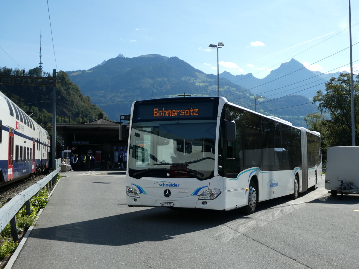 (228'591) - Schneider, Ermenswil - Nr. 3/SG 289'751 - Mercedes am 2. Oktober 2021 beim Bahnhof Ziegelbr�cke