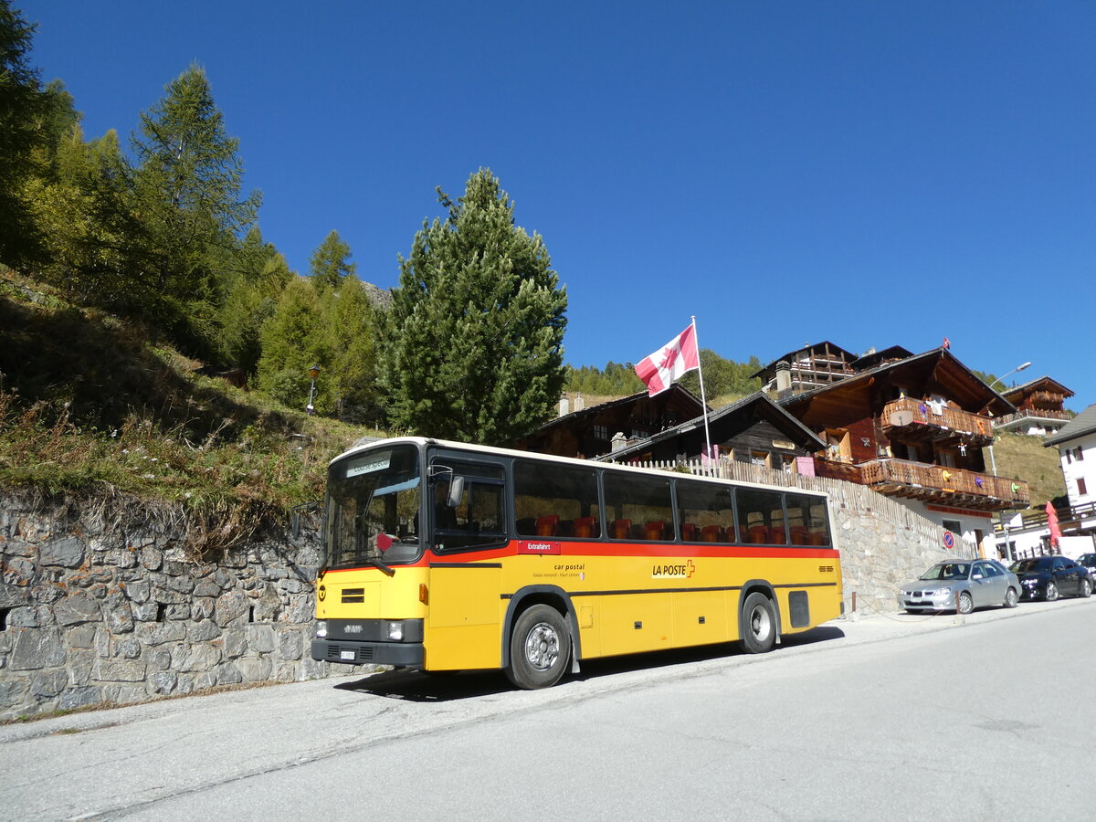 (228'772) - Oser, B�rchen - VS 93'575 - NAW/Lauber (ex Epiney, Ayer) am 10. Oktober 2021 in Arolla, Post