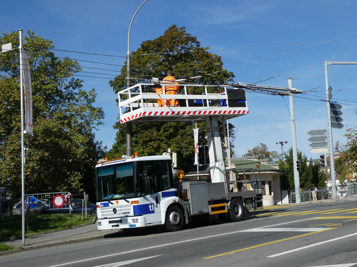 (228'847) - TL Lausanne - Nr. 52/VD 7361 - Mercedes am 11. Oktober 2021 in Lausanne, C�cil