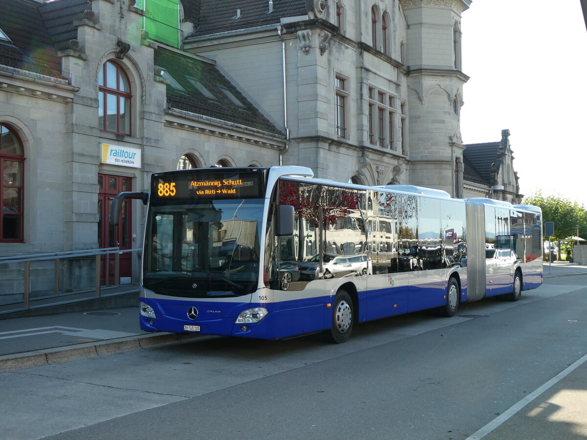(229'789) - VZO Gr�ningen - Nr. 105/ZH 745'105 - Mercedes am 23. Oktober 2021 beim Bahnhof Rapperswil