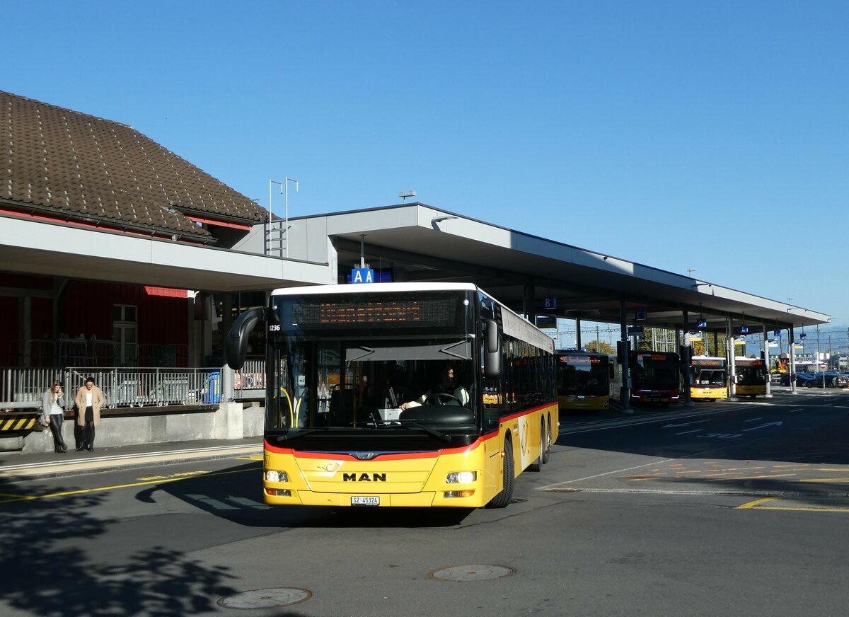 (229'790) - Lienert&Ehrler, Einsiedeln - SZ 45'324 - MAN (ex Schuler, Feusisberg) am 23. Oktober 2021 beim Bahnhof Pf�ffikon