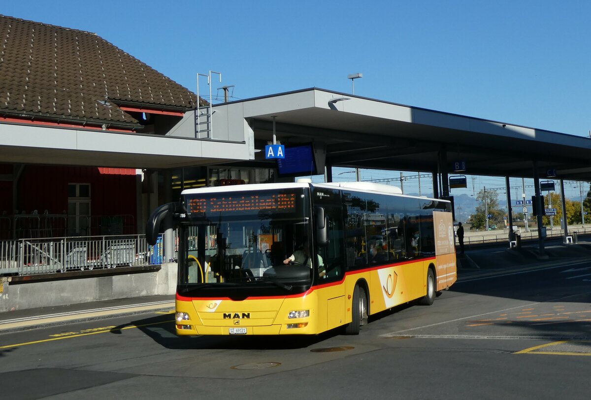 (229'794) - Lienert&Ehrler, Einsiedeln - SZ 69'121 - MAN (ex Schuler, Feusisberg) am 23. Oktober 2021 beim Bahnhof Pf�ffikon