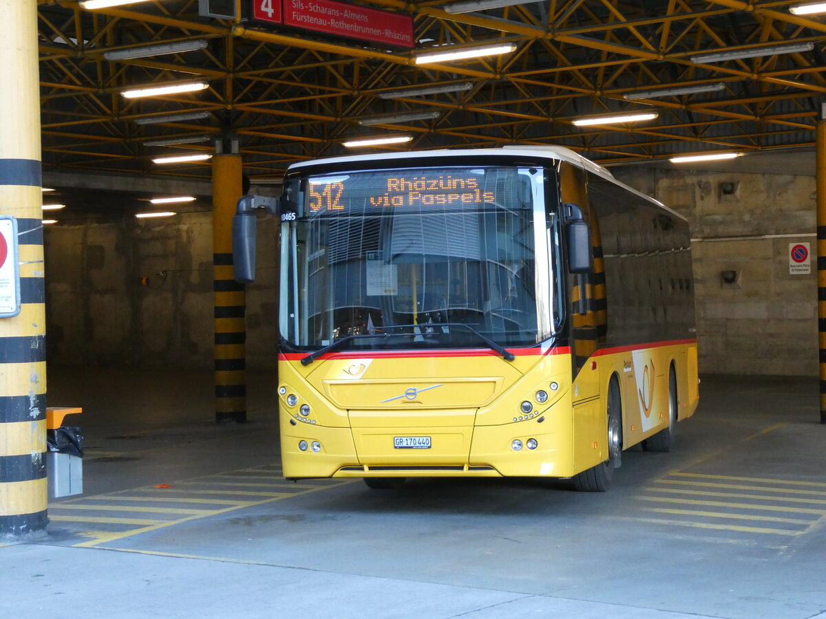 (230'049) - PostAuto Graub�nden - GR 170'440 - Volvo am 6. November 2021 in Thusis, Postautostation