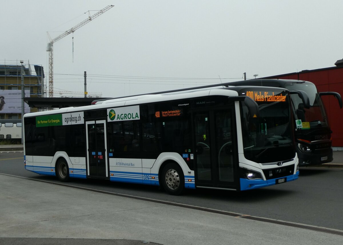 (230'575) - RTB Altst�tten - Nr. 62/SG 187'255 - MAN am 12. November 2021 beim Bahnhof Sargans