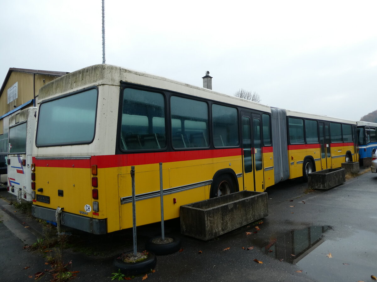 (230'746) - CarPostal Ouest (R�trobus) - (VD 356'449) - Volvo/R&J (ex AutoPostale Ticino; ex CarPostal Ouest Nr. 33; ex Steiner, Ortschwaben Nr. 11) am 14. November 2021 in Faoug, Carrosserie Etter