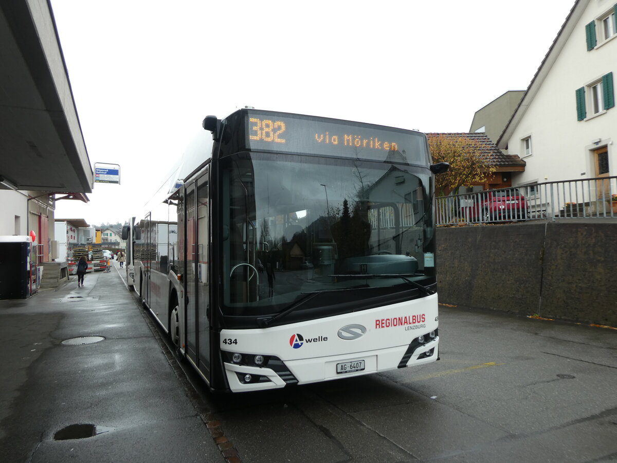(230'761) - Knecht, Windisch - Nr. 434/AG 6407 - Solaris am 14. November 2021 beim Bahnhof M�genwil
