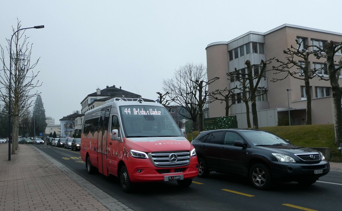 (231'327) - Sch�dler, Triesenberg - FL 24'809 - Mercedes/Tekaydinlar am 15. Dezember 2021 in Vaduz, Post