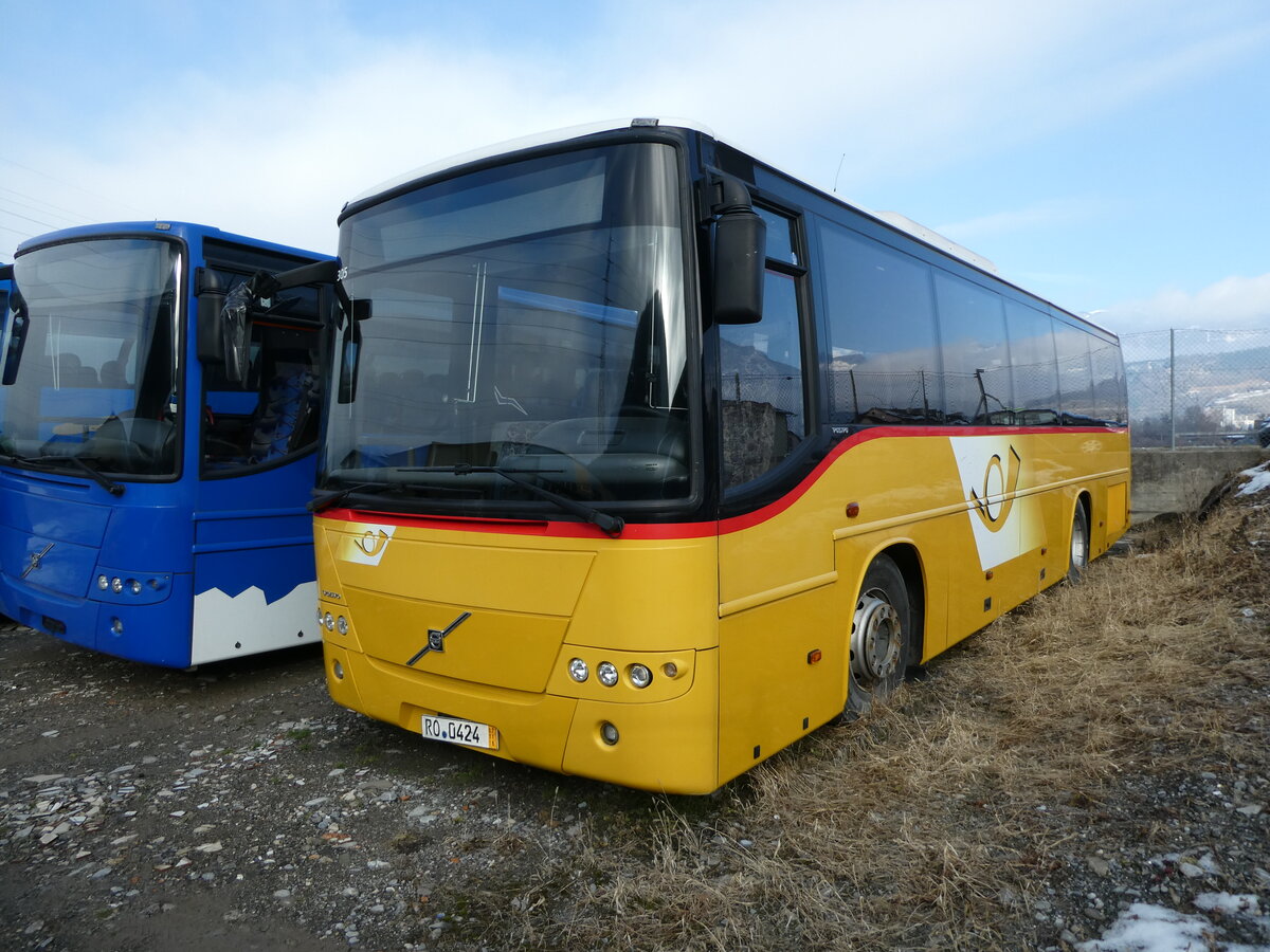 (231'466) - Ev�quoz, Erde - RO 0424 - Volvo am 18. Dezember 2021 in Massongex, Rte. Du Chablais