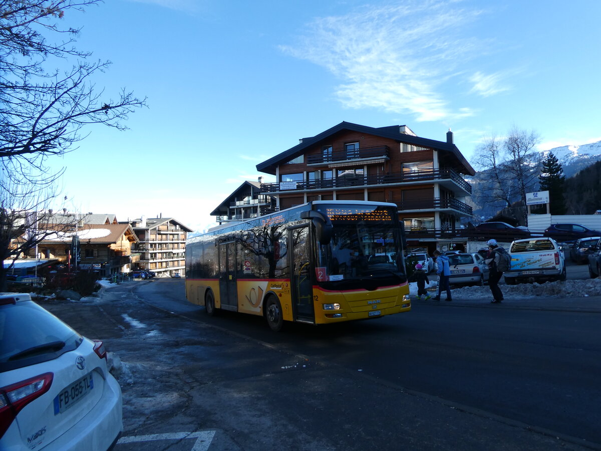 (231'644) - MOB Montreux - Nr. 12/VD 527'776 - MAN/G�ppel am 1. Januar 2022 in Haute-Nendaz, T�l�cabine (Einsatz Lathion)
