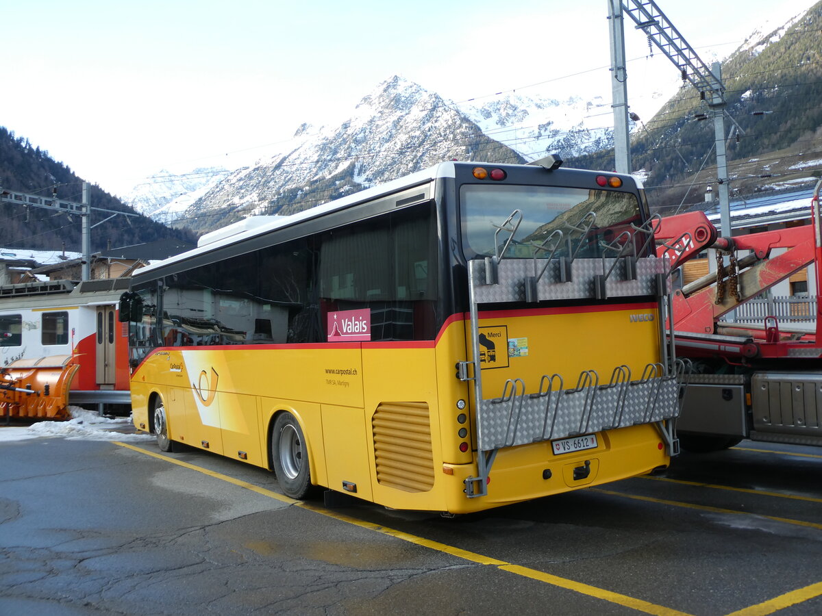 (231'714) - TMR Martigny - Nr. 137/VS 6612 - Irisbus am 2. Januar 2022 in Orsi�res, Garage
