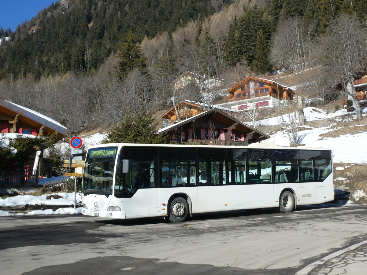 (232'077) - Buchard, Leytron - Nr. 67/VS 101'310 - Mercedes (ex MBC Morges Nr. 70) am 18. Januar 2022 in Ovronnaz, La Crois�e