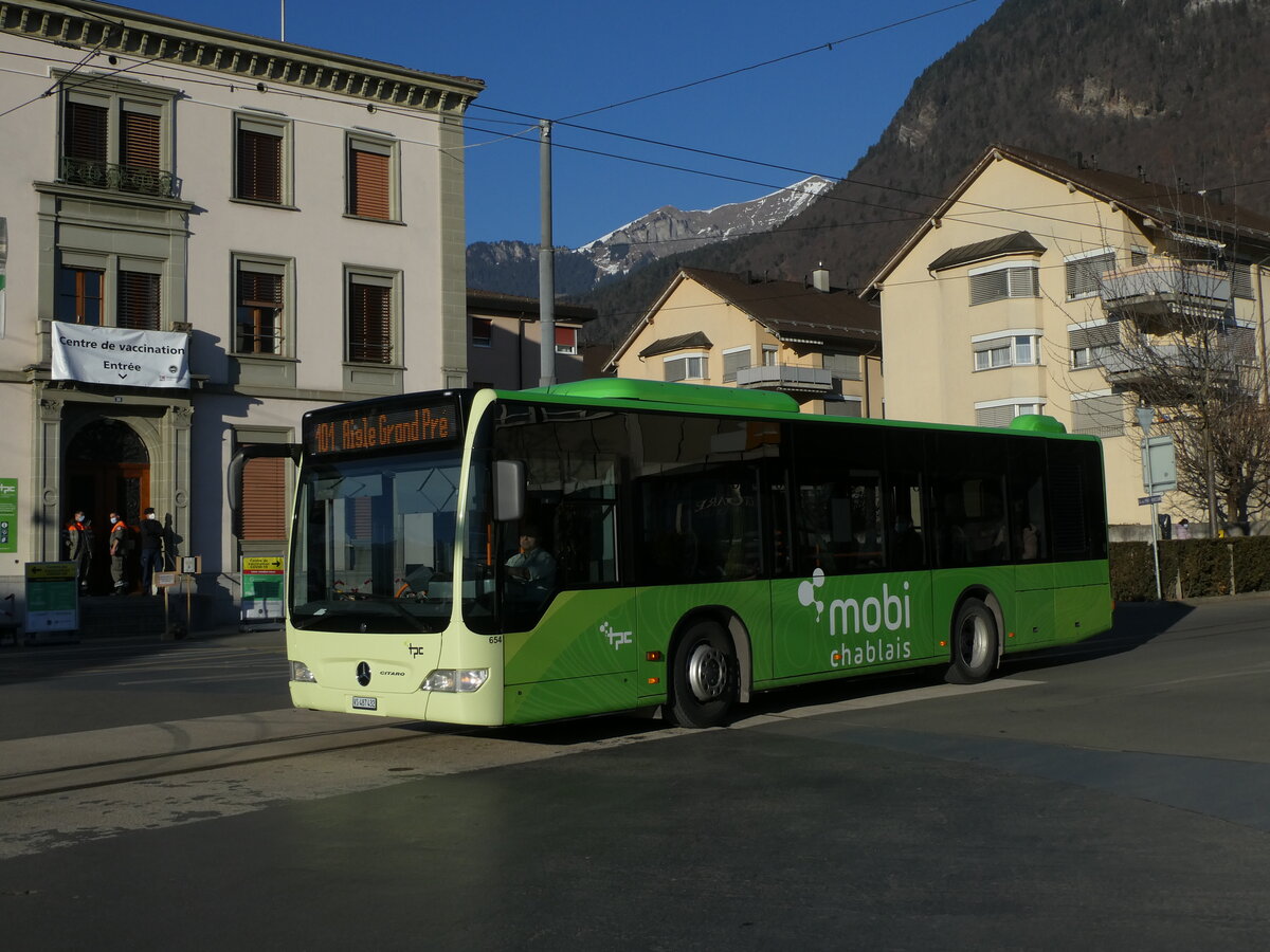 (232'294) - TPC Aigle - Nr. 654/VS 487'432 - Mercedes (ex ESKA Stiftlandkraftverkehr, D-Tirschenreuth; ex Bayerische Schl�sser, G�rten + Seen, D-M�nchen) am 22. Januar 2022 beim Bahnhof Aigle