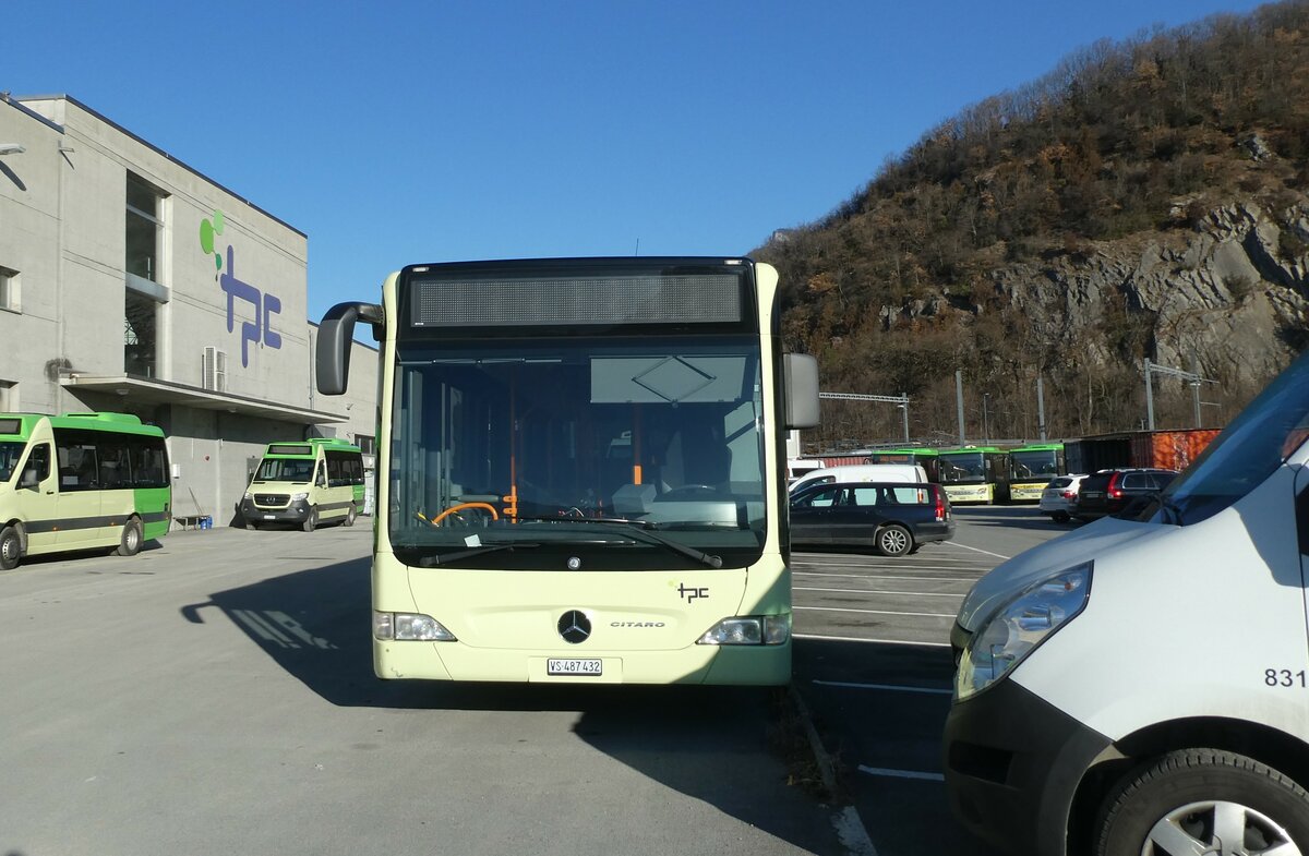 (232'348) - TPC Aigle - Nr. 654/VS 487'432 - Mercedes (ex ESKA Stiftlandkraftverkehr, D-Tirschenreuth; ex Bayerische Schl�sser, G�rten + Seen, D-M�nchen) am 23. Januar 2022 in Aigle, D�p�t