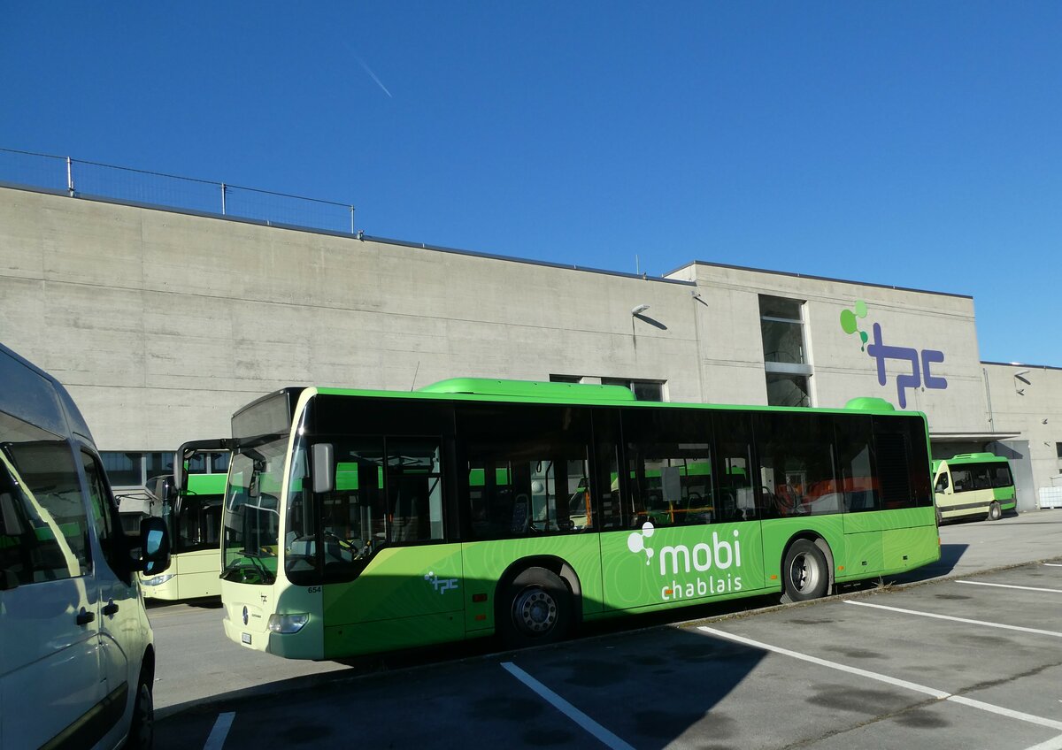 (232'349) - TPC Aigle - Nr. 654/VS 487'432 - Mercedes (ex ESKA Stiftlandkraftverkehr, D-Tirschenreuth; ex Bayerische Schl��ser, G�rten + Seen, D-M�nchen) am 23. Januar 2022 in Aigle, D�p�t