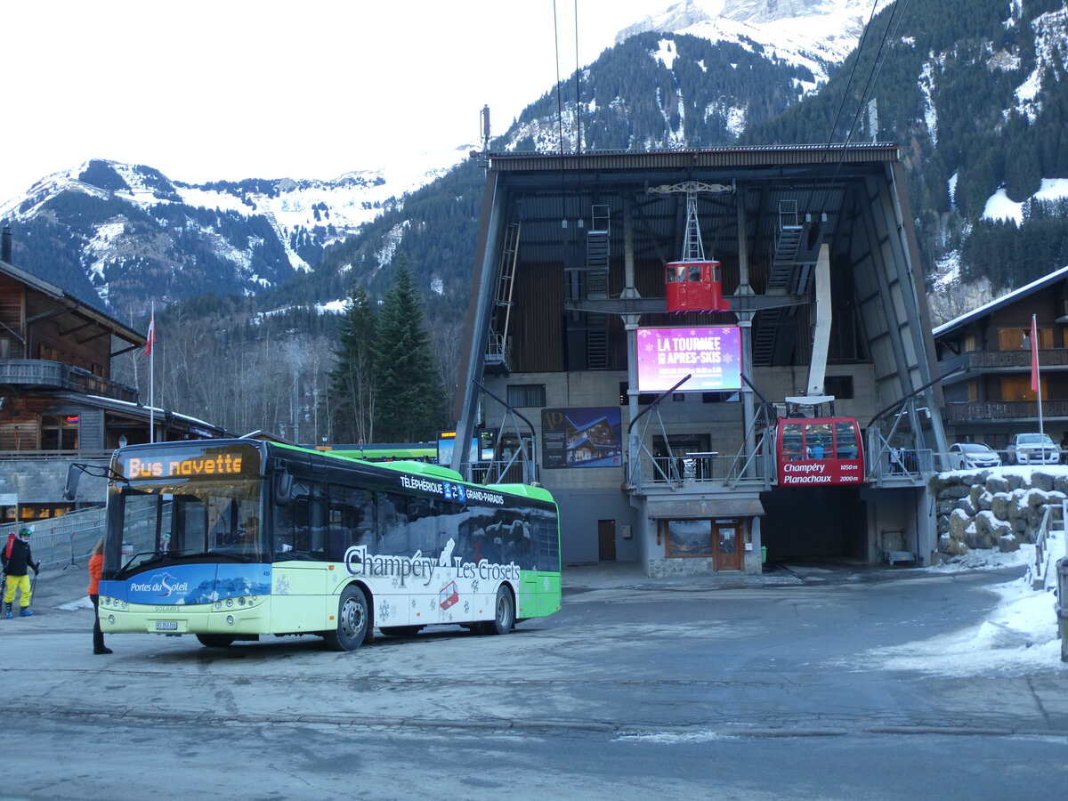 (232'448) - TPC Aigle - Nr. 450/VS 353'316 - Solaris (ex Nr. 17) am 29. Januar 2022 beim Bahnhof Champ�ry