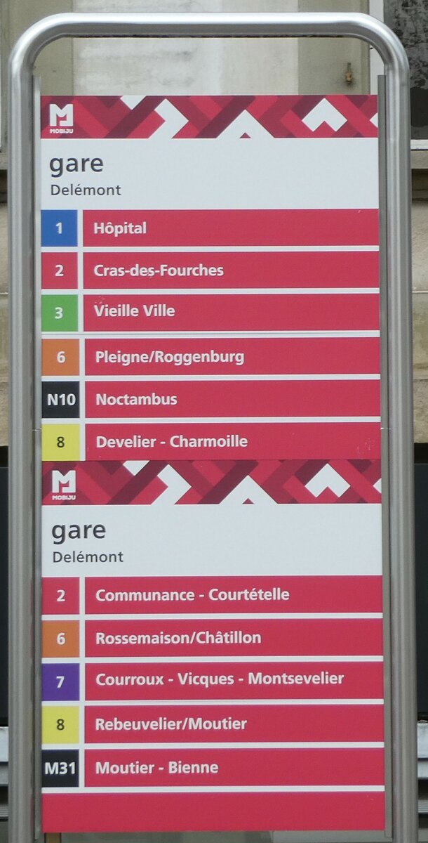 (232'631) - MOBIJU-Haltestellenschild - Del�mont, gare - am 6. Februar 2022