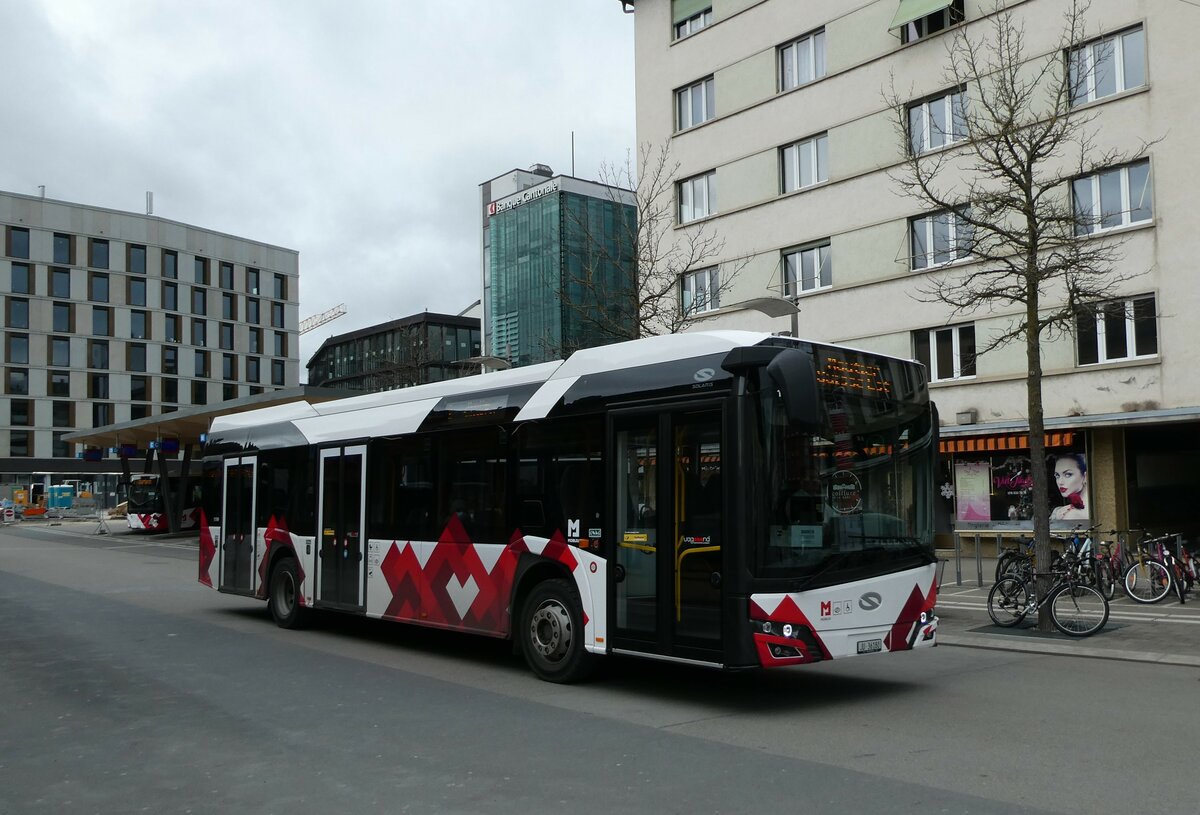 (232'663) - CarPostal Ouest - JU 36'180 - Solaris am 6. Februar 2022 beim Bahnhof Del�mont