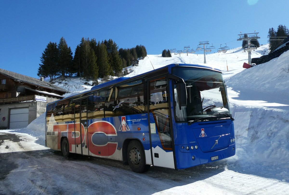 (233'202) - Nicolas, Val-d'Illiez - VS 167'013 - Volvo am 26. Februar 2022 in Les Crosets, T�l�cabine