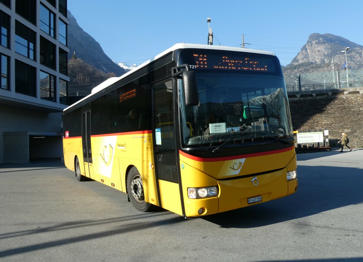 (233'492) - PostAuto Wallis - VS 407'396 - Irisbus am 7. M�rz 2022 beim Bahnhof Brig