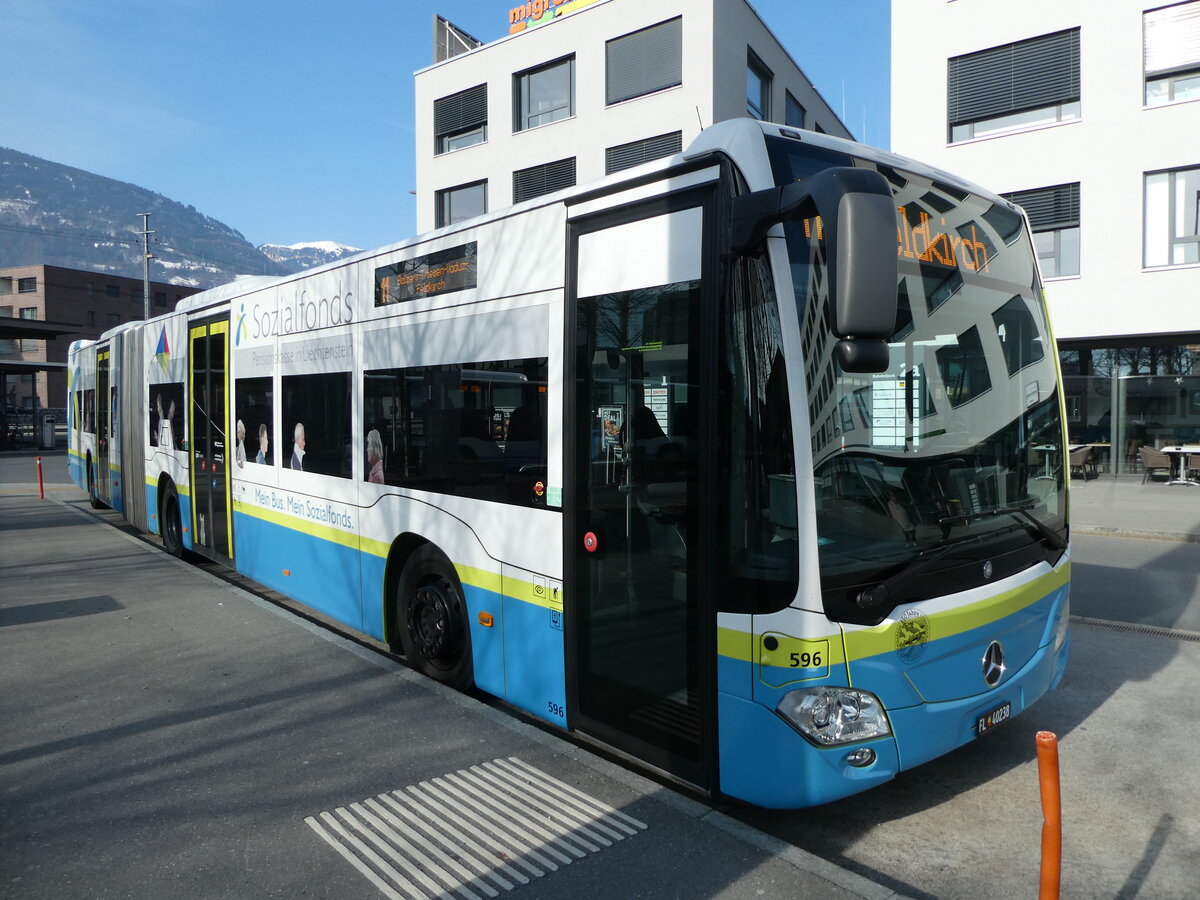 (233'518) - Aus Liechtenstein: BOS PS Anstalt, Vaduz - Nr. 596/FL 40'238 - Mercedes (ex PLA Vaduz Nr. 66) am 8. M�rz 2022 beim Bahnhof Sargans