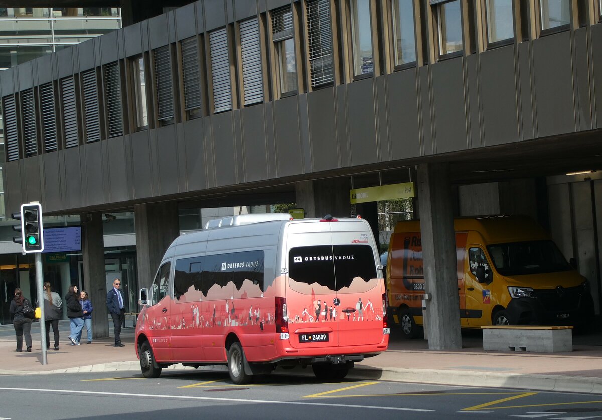 (233'553) - Sch�dler, Triesenberg - FL 24'809 - Mercedes/Tekaydinlar am 8. M�rz 2022 in Vaduz, Post
