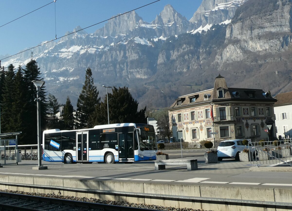 (233'579) - BSW Sargans - Nr. 329/SG 297'508 - Mercedes am 8. M�rz 2022 beim Bahnhof Walenstadt