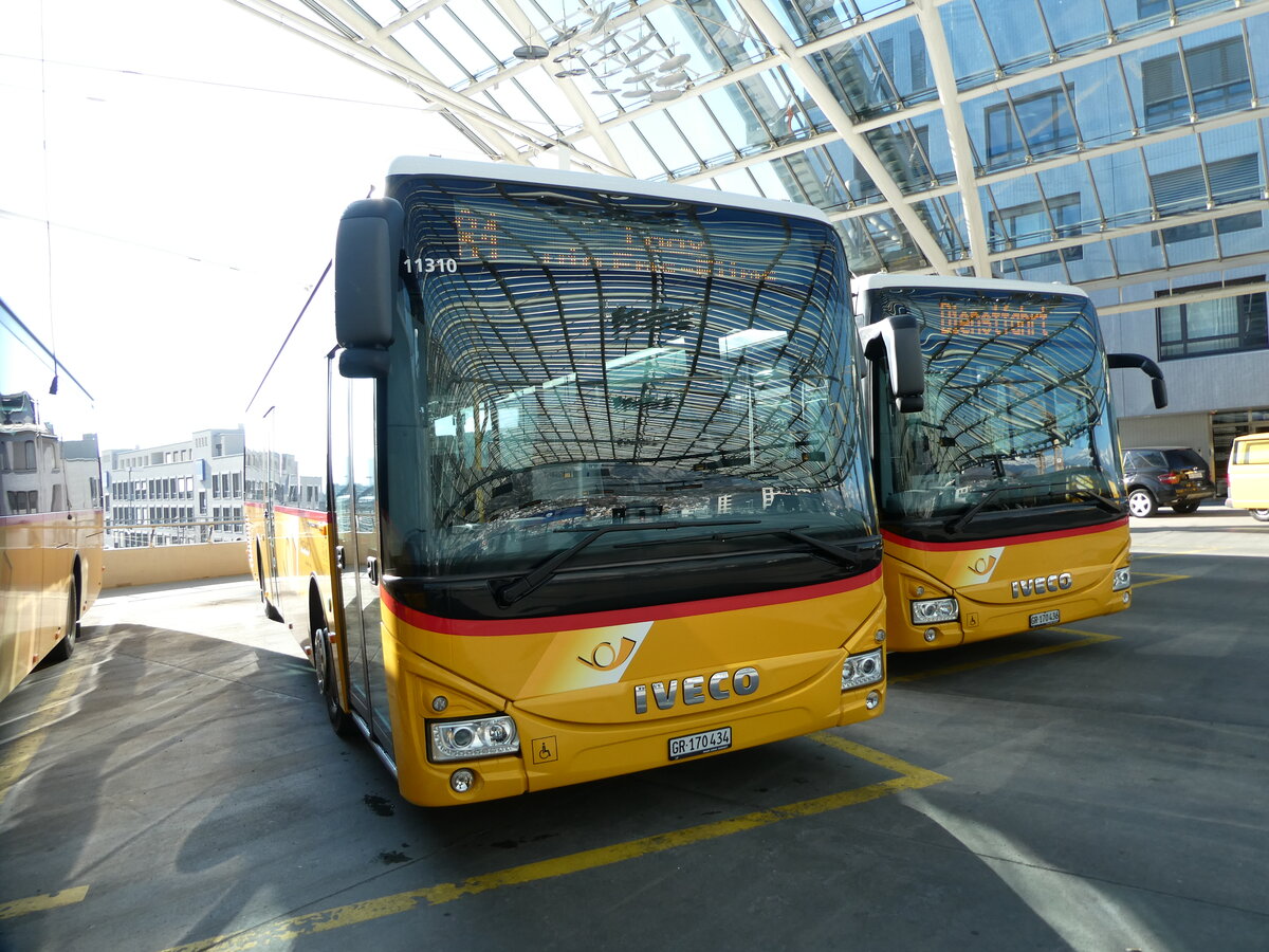 (233'607) - PostAuto Graub�nden - GR 170'434 - Iveco (ex Lagerfahrzeug Iveco) am 9. M�rz 2022 in Chur, Postautostation