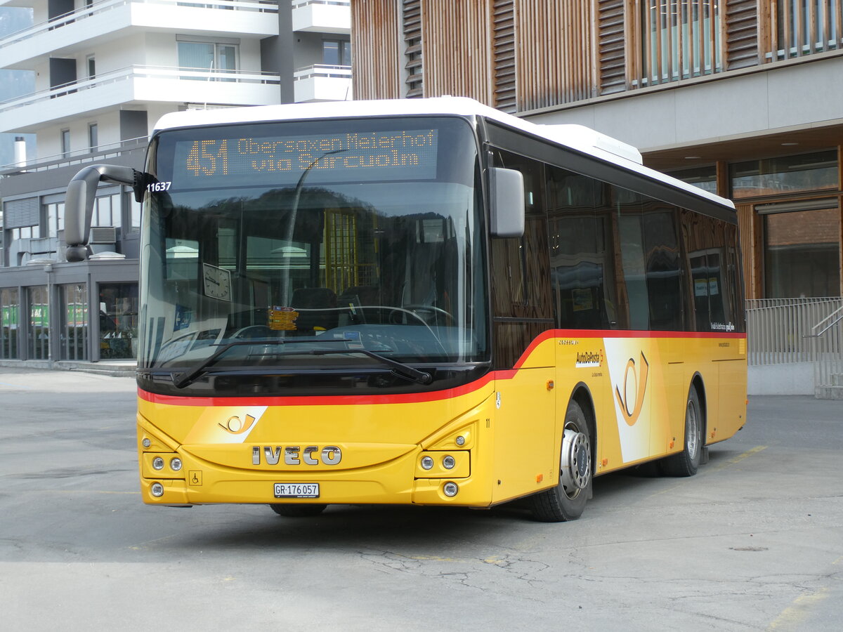 (233'801) - PostAuto Graub�nden - Nr. 11/GR 176'057 - Iveco (ex Fontana, Ilanz Nr. 11) am 11. M�rz 2022 beim Bahnhof Ilanz