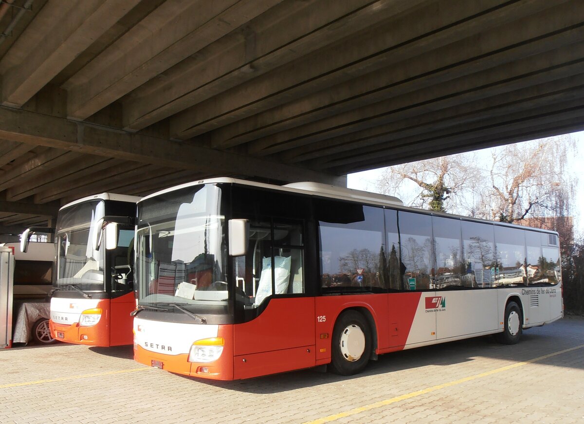 (233'873) - CJ Tramelan - Nr. 125 - Setra am 12. M�rz 2022 in Kerzers, Murtenstrasse