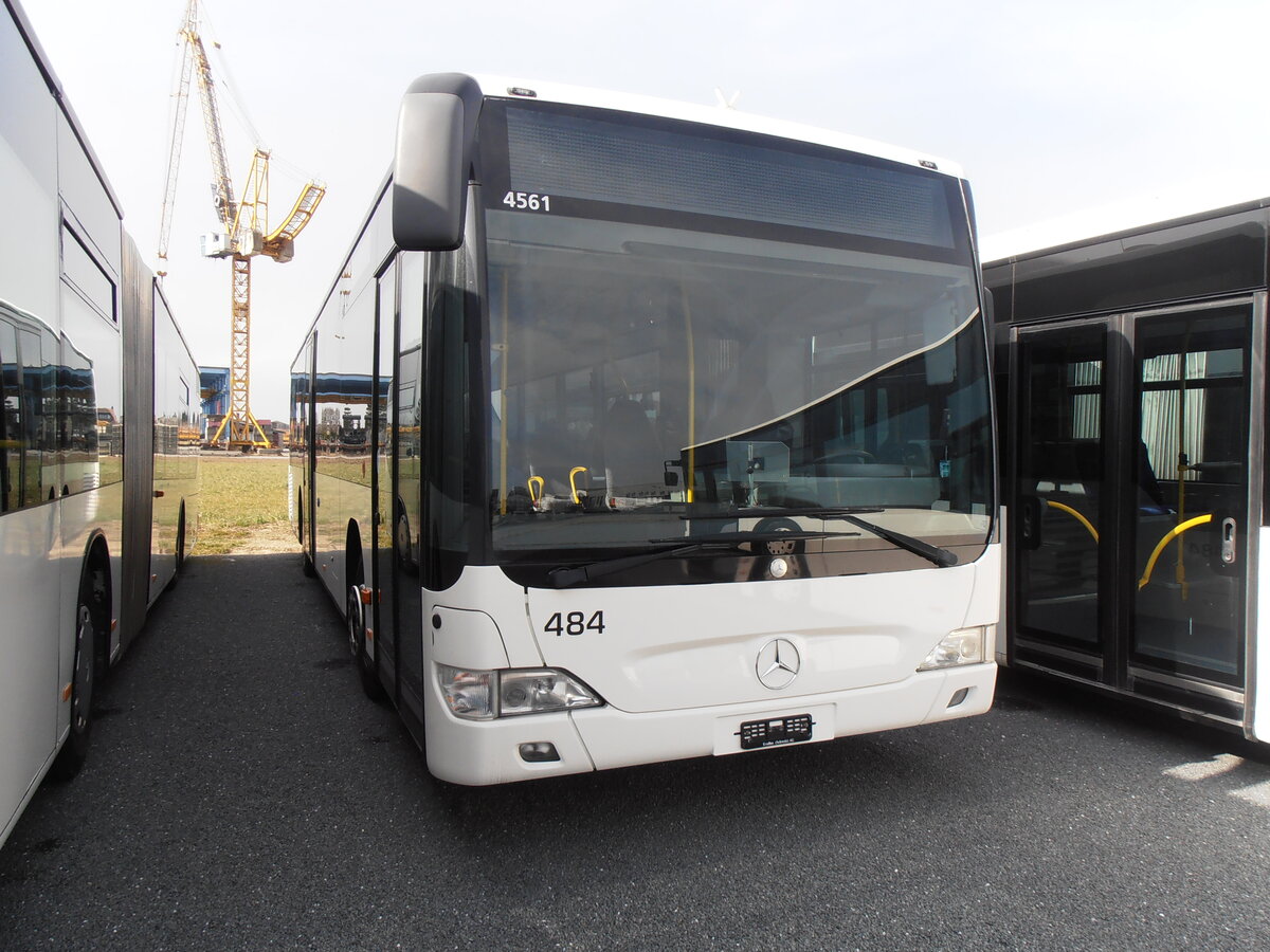 (233'879) - Intertours, Domdidier - Nr. 484 - Mercedes (ex PostAuto Bern Nr. 1; ex Klopfstein, Laupen Nr. 1) am 13. M�rz 2022 in Domdidier, Garage