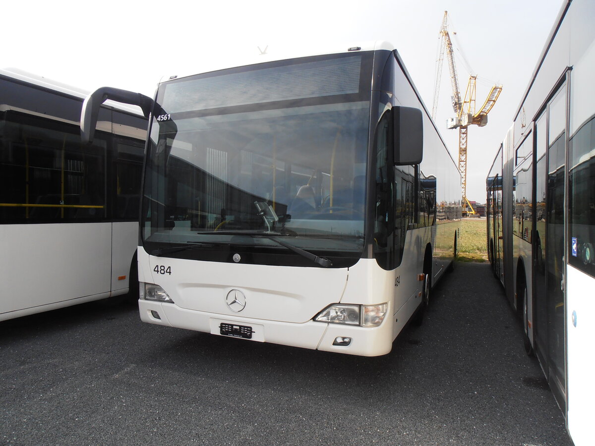 (233'880) - Intertours, Domdidier - Nr. 484 - Mercedes (ex PostAuto Bern Nr. 1; ex Klopfstein, Laupen Nr. 1) am 13. M�rz 2022 in Domdidier, Garage