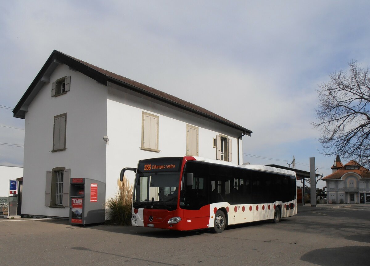 (233'903) - TPF Fribourg - Nr. 1060/FR 301'553 - Mercedes am 13. M�rz 2022 beim Bahnhof Domdidier