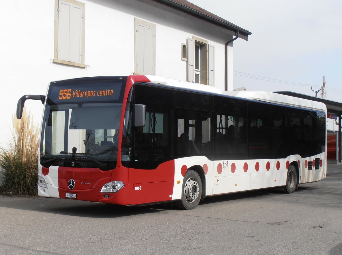 (233'904) - TPF Fribourg - Nr. 1060/FR 301'553 - Mercedes am 13. M�rz 2022 beim Bahnhof Domdidier