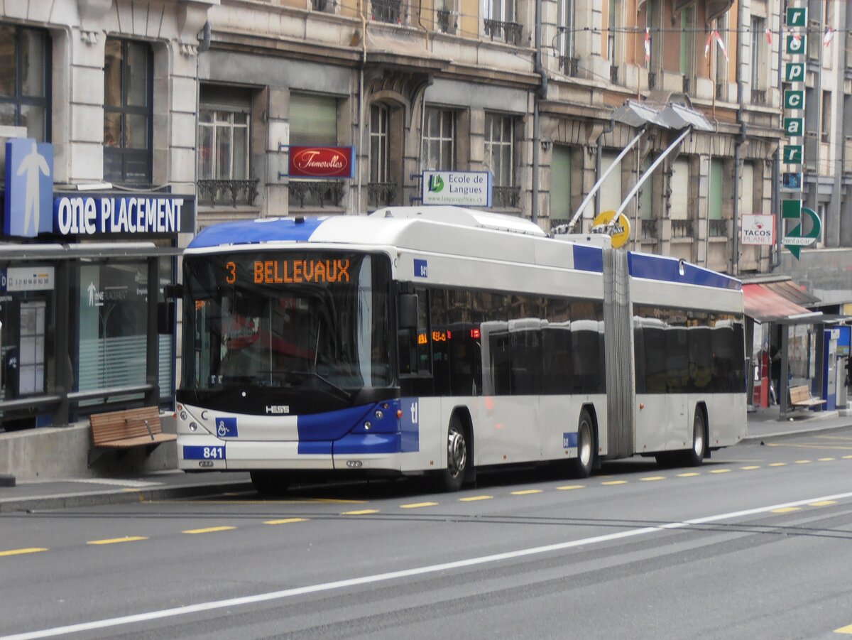 (233'956) - TL Lausanne - Nr. 841 - Hess/Hess Gelenktrolleybus am 13. M�rz 2022 beim Bahnhof Lausanne
