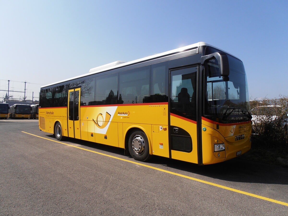(234'027) - PostAuto Bern - BE 609'082 - Iveco am 20. M�rz 2022 in Yverdon, Garage
