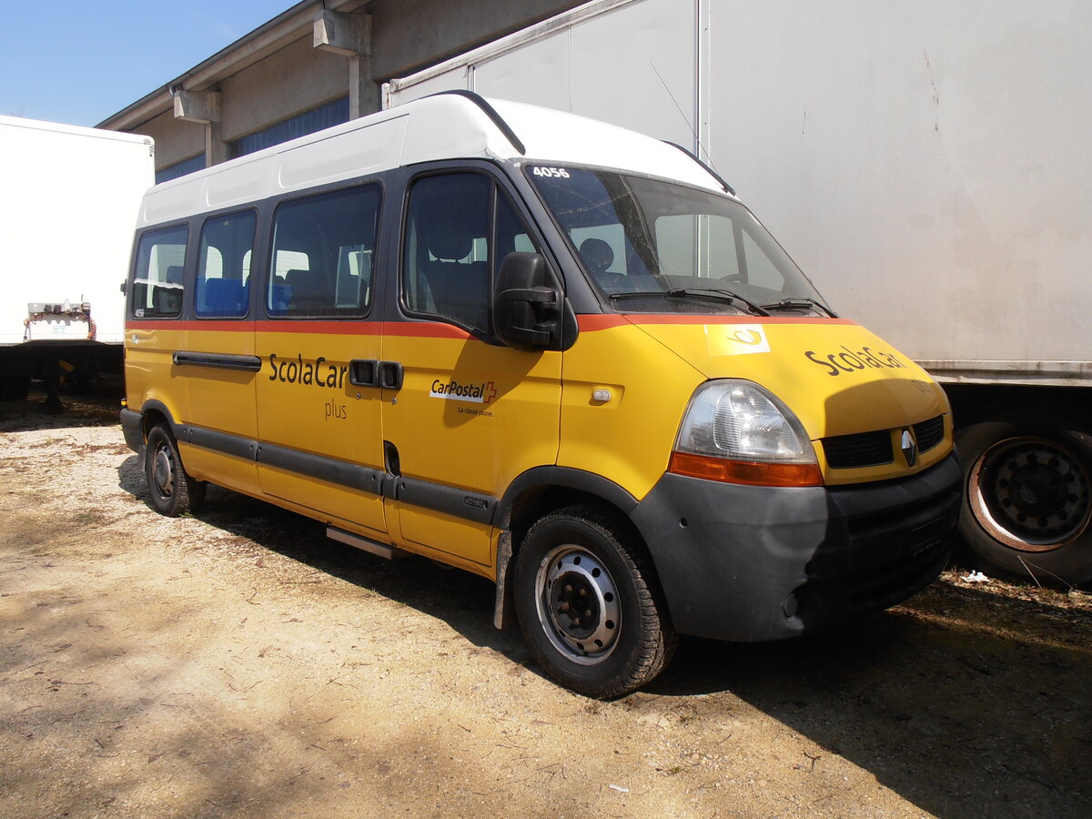 (234'047) - CarPostal Ouest - PID 4056 - Renault am 20. M�rz 2022 in Yverdon, Garage 3