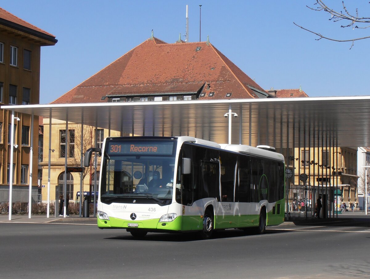 (234'087) - transN, La Chaux-de-Fonds - Nr. 436/NE 220'436 - Mercedes am 26. M�rz 2022 beim Bahnhof La Chaux-de-Fonds