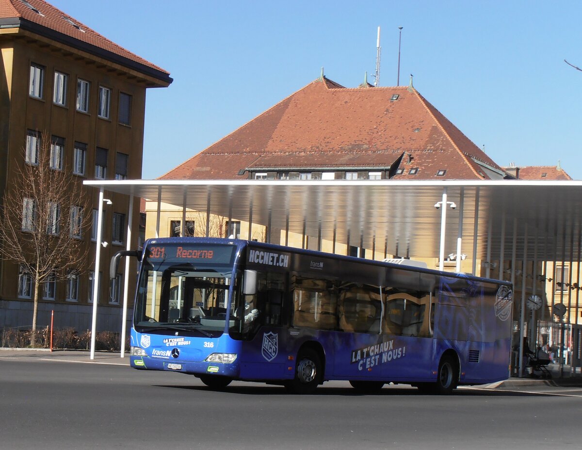 (234'101) - transN, La Chaux-de-Fonds - Nr. 316/NE 56'216 - Mercedes (ex TRN La Chaux-de-Fonds Nr. 316) am 26. M�rz 2022 beim Bahnhof La Chaux-de-Fonds