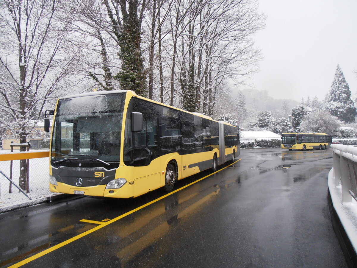 (234'160) - STI Thun - Nr. 702/BE 555'702 - Mercedes am 2. April 2022 bei der Schiffl�ndte Thun