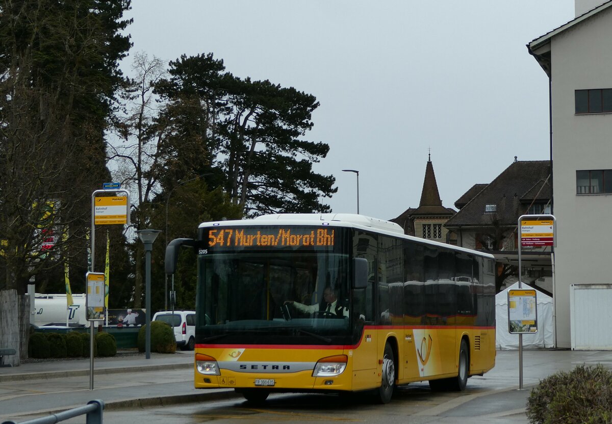 (234'219) - Wieland, Murten - Nr. 52/FR 300'635 - Setra am 8. April 2022 beim Bahnhof D�dingen
