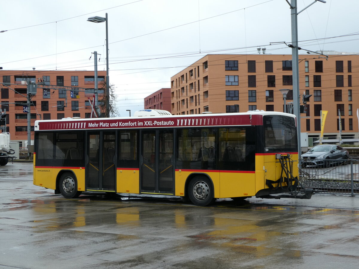 (234'225) - PostAuto Bern - BE 193'594 - Lanz+Marti/Hess Personenanh�nger (ex Klopfstein, Laupen) am 8. April 2022 beim Bahnhof D�dingen