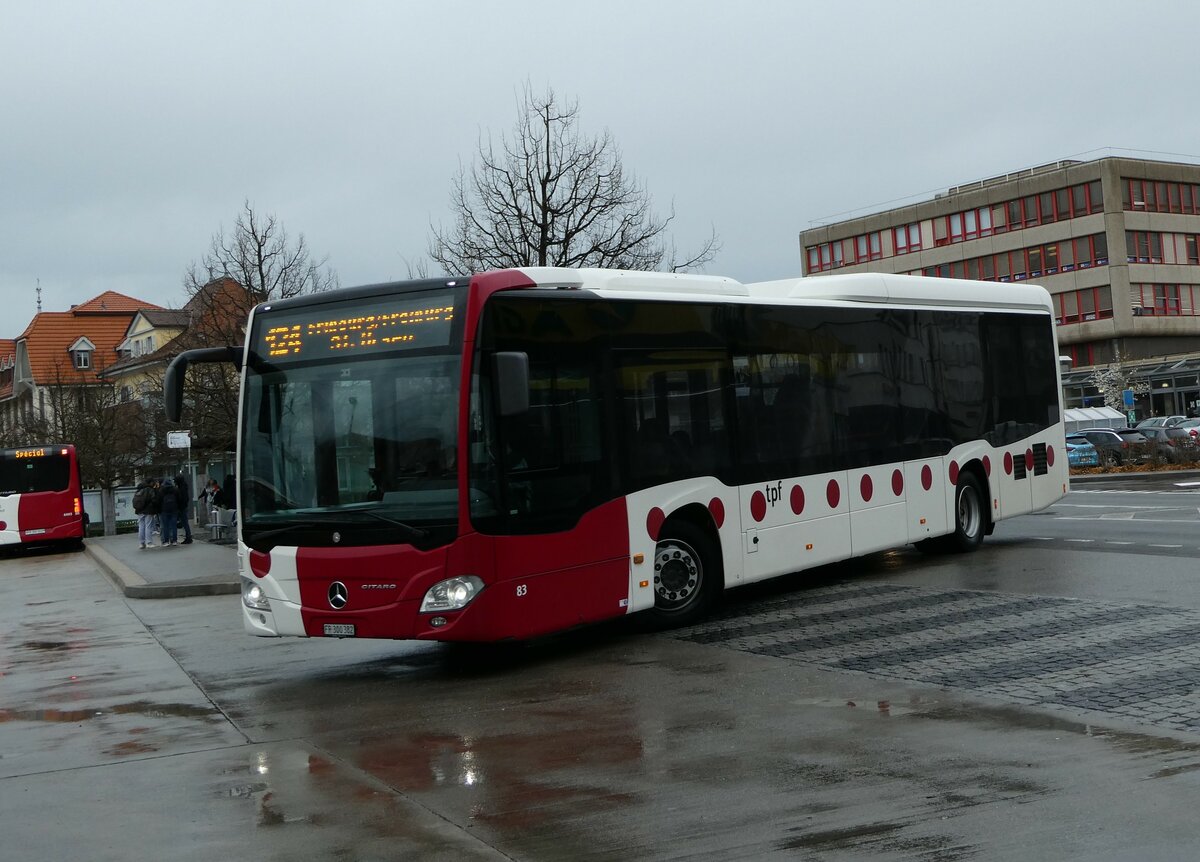 (234'227) - TPF Fribourg - Nr. 83/FR 300'382 - Mercedes am 8. April 2022 beim Bahnhof D�dingen