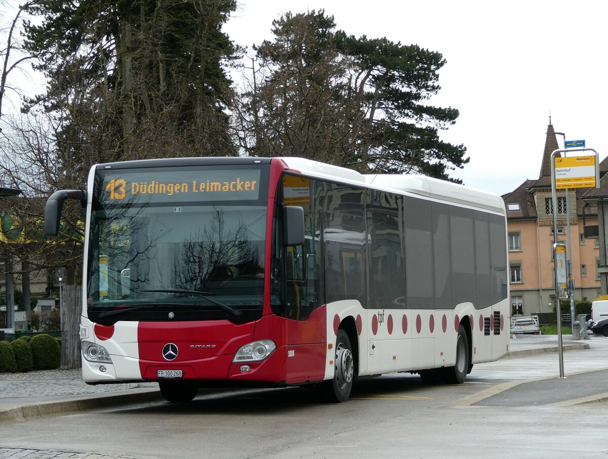 (234'237) - TPF Fribourg - Nr. 1008/FR 300'268 - Mercedes am 8. April 2022 beim Bahnhof D�dingen