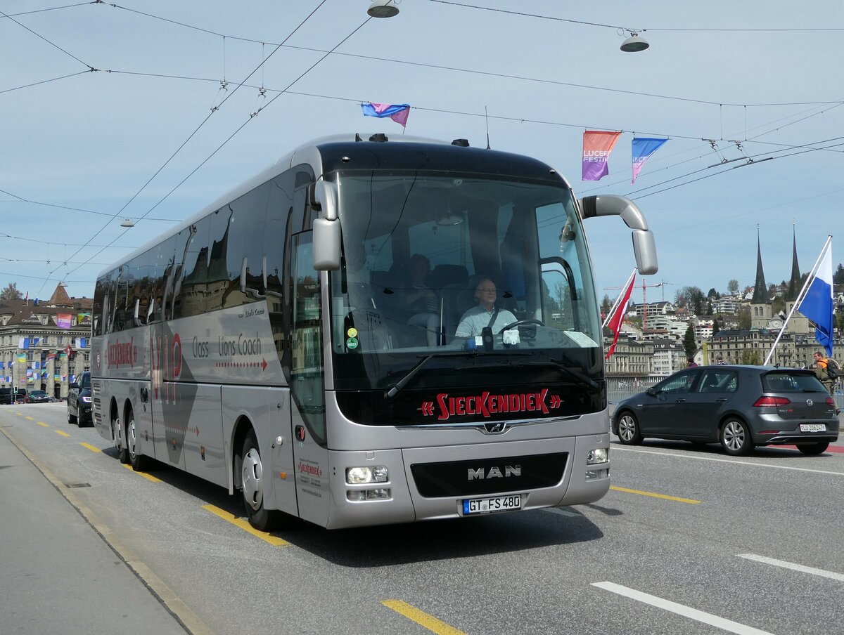 (234'430) - Aus Deutschland: Sieckendiek, Versmold - GT-FS 480 - MAN am 11. April 2022 in Luzern, Bahnhofbr�cke