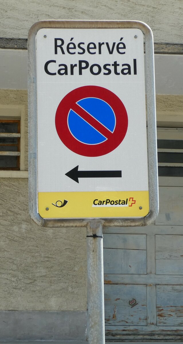 (234'572) - R�serv� CarPostal am 15. April 2022 beim Bahnhof St-Maurice