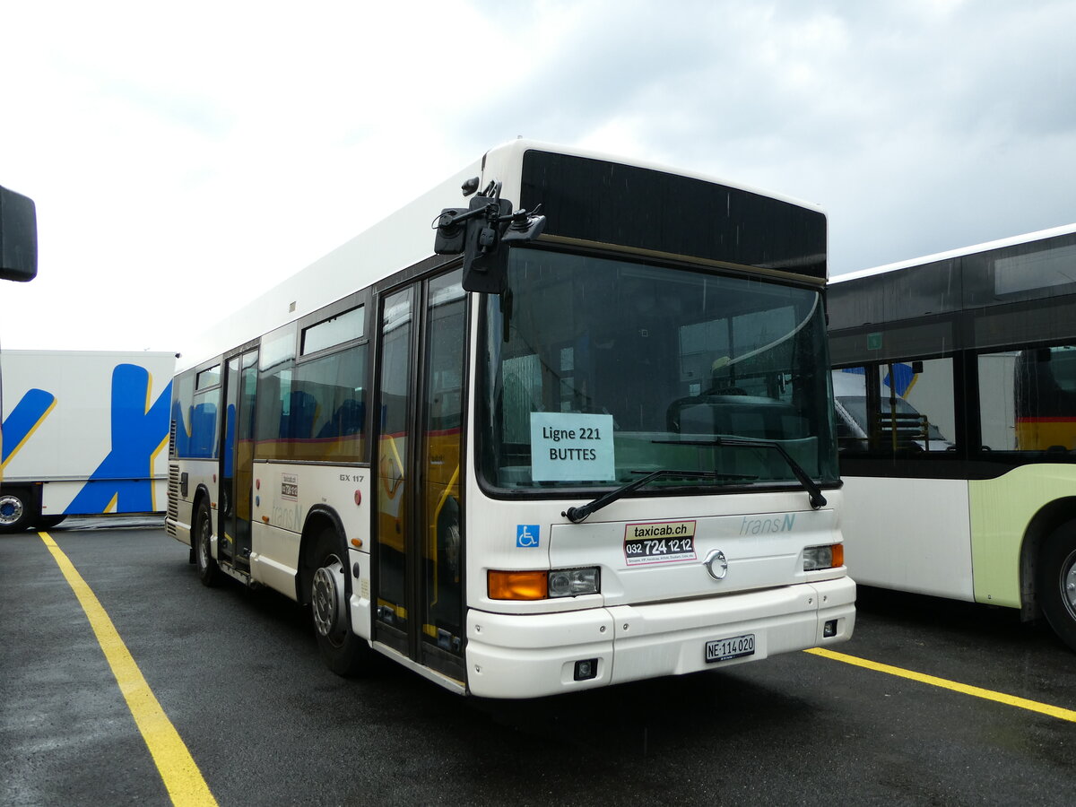 (234'980) - Taxicab, Neuch�tel - NE 114'020 - Irisbus am 30. April 2022 in Kerzers, Interbus