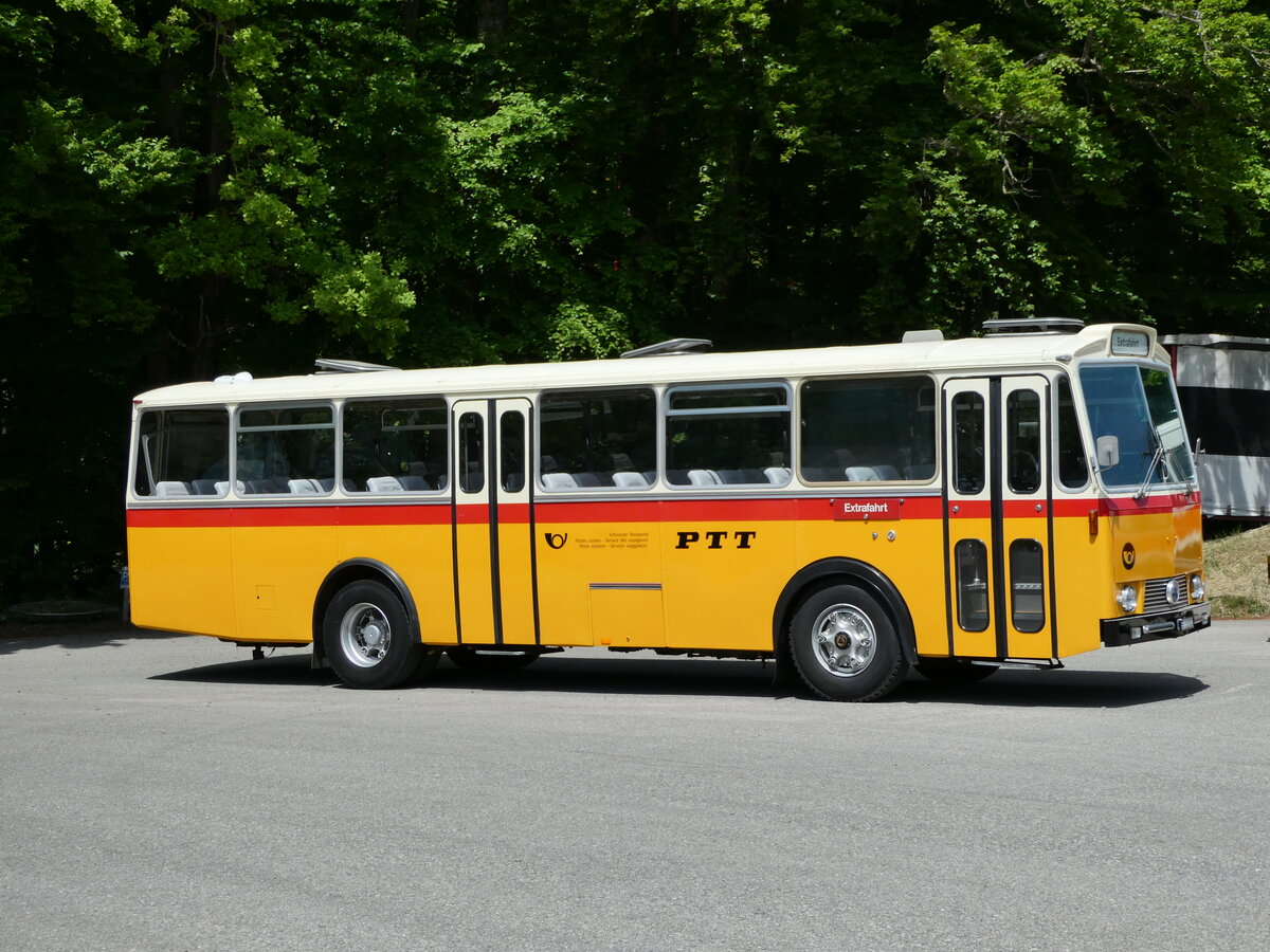 (235'651) - Gast, Reutigen - BE 113'160 - Saurer/T�scher (ex HPTrans, Thusis; ex Mauerhofer, Worb; ex Erni, Schupfart Nr. 3; ex P 24'636) am 15. Mai 2022 in Burgdorf, �kihof Ziegelgut