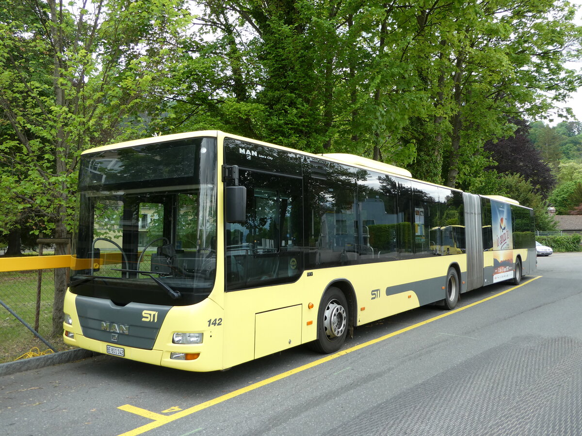 (235'737) - STI Thun - Nr., 142/BE 801'142 - MAN am 16. Mai 2022 bei der Schiffl�ndte Thun