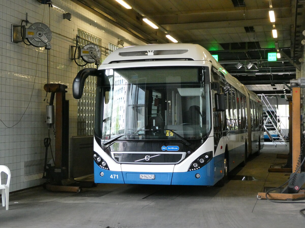 (236'412) - VBZ Z�rich - Nr. 471/ZH 942'471 - Volvo am 28. Mai 2022 in Z�rich, Garage Hardau